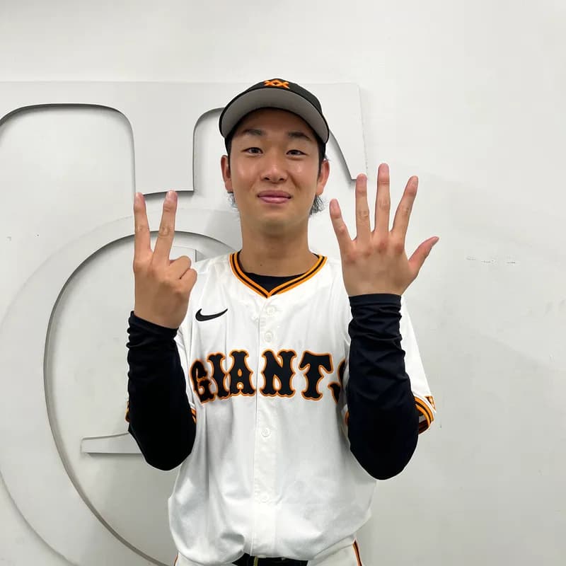 伊織・交代に不満そう