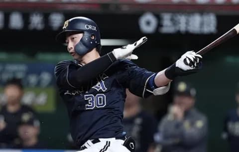 廣岡大志「右肋骨骨折」で離脱　前日にお立ち台も…打率.302の好成績