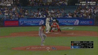 ドジャース・コンフォート、４回裏に第１２号ソロホームラン！１点差に詰め寄る！！！！！！！！！！！！