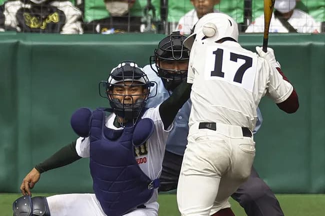 【頭部直撃】野球部のボールがサッカー部生徒の頭に当たり「脳しんとう」１年以上も通院が続く