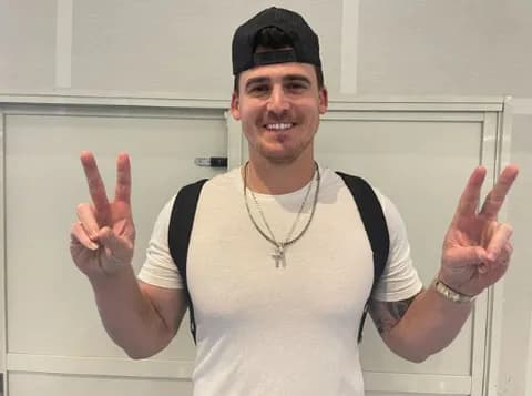 DeNAオースティンが帰国「今シーズンもありがとう」ファンへ感謝　来季去就は不透明