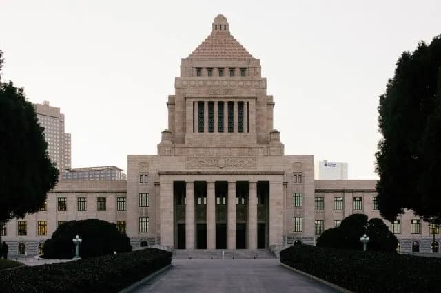 積極財政で日本が復活するならなんで今までやらなかったの？