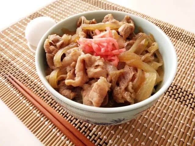 牛丼っていうほど和食か？