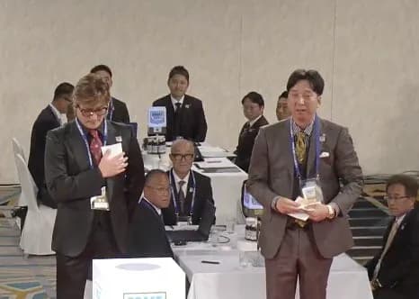 アタリ見た瞬間『あっ！』って顔してるのに横見て溜めてる藤川球児、煽り厨で草