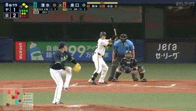 【巨人対ヤクルト20回戦】巨人、８回裏２アウト一二塁から泉口がライトオーバーの２点タイムリースリーベース！リードを３点に広げる！！！！！！！！！！！！！！！！！