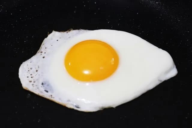 目玉焼きになにをかけるか真剣に答えろ