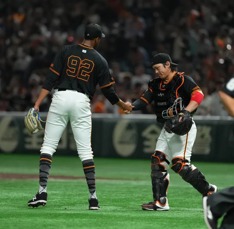 マルティネス・4球で中日打線を封じる