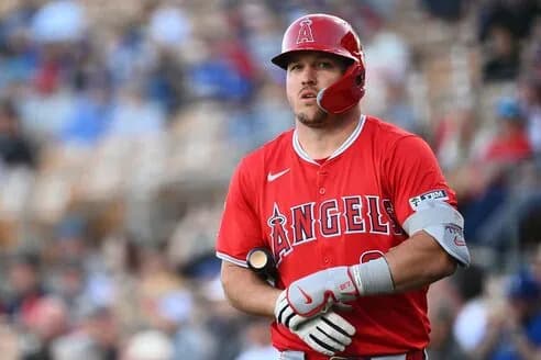 トラウト（34）130試合 .232 26 64 ops.797 war1.5　←率直な印象