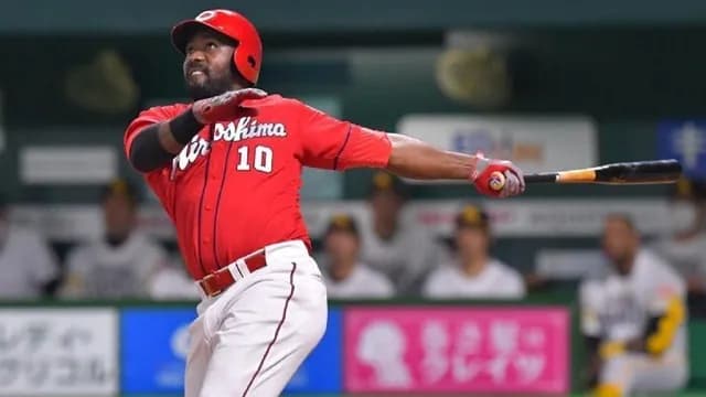 元広島ピレラのホームランが意味不明！？ギータやカブレラみたいという声も