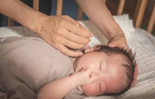 【悲報】敵「耳掃除はするな、放っとけば塊が勝手に排出される」←これｗｗｗｗｗｗｗｗｗｗｗｗｗｗｗｗ