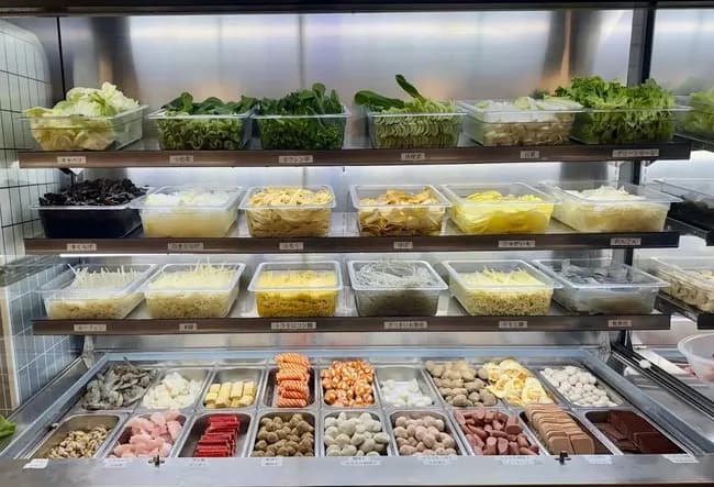 【画像】若い女に大流行してるこういうラーメン屋