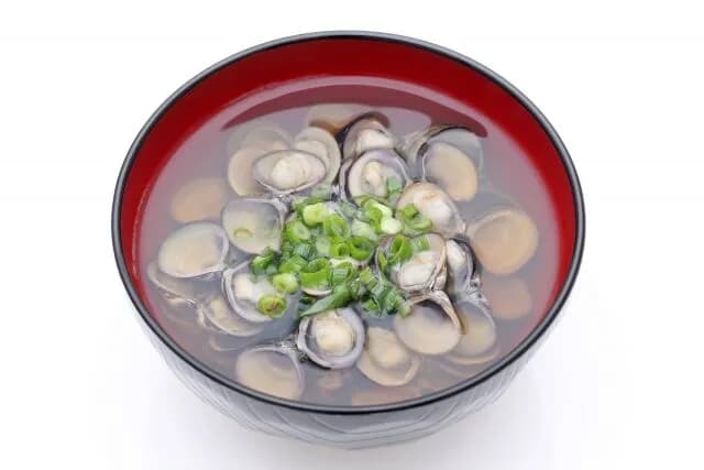 お吸い物←旨い、深い　味噌汁←くどい、独特、塩分多い　コレ