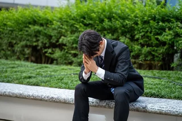 スカッとする話「不倫した夫が会社にバレてクビになりました」←これ可能なん