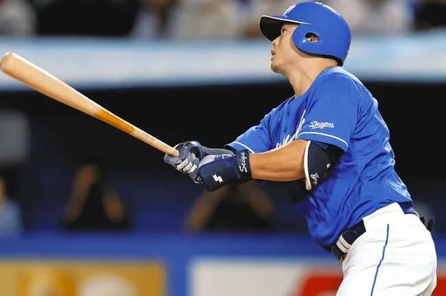 【悲報】中日スポーツ「細川の頑張りは認めている。勝利への貢献度も高い。一方で、現役ドラフトでの加入という要素がどうしてもひっかかる」