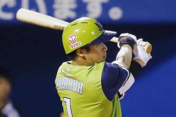 山田哲人(33) 94試合 .221  9本  30打点 3盗塁