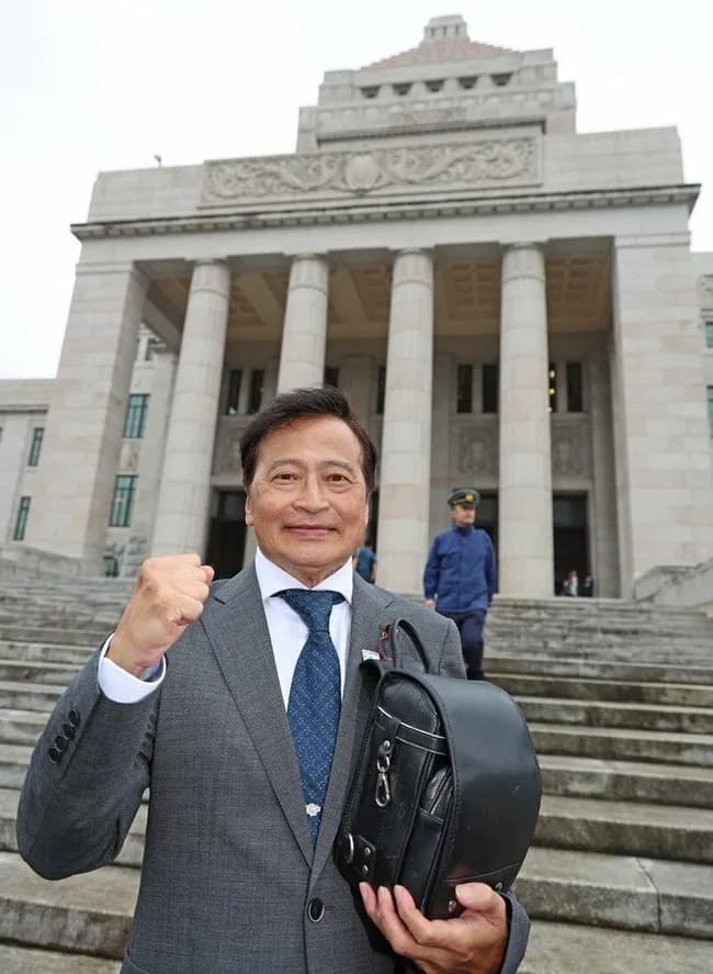 【悲報】ラサール石井氏　ランドセルで初登院「新たな所に踏み込んで行って頑張る」