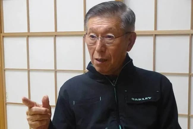 【悲報】秋田県「人口１０００人の村にクマ２０００頭生息してます」