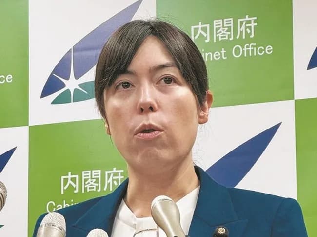 【悲報】小野田紀美大臣「私は国民に忠誠なんて誓ってませんが？」
