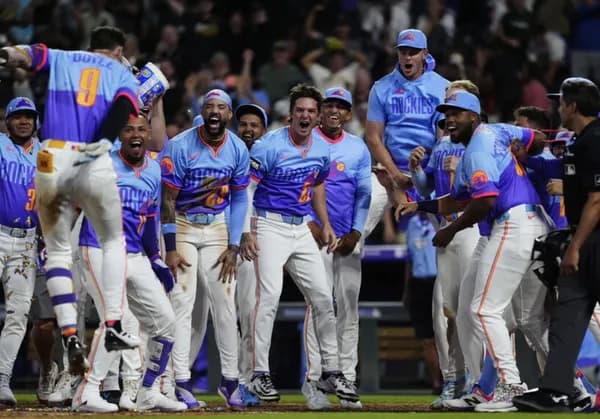 パイレーツが1回表の9得点を皮切りに合計16点で最弱ロッキーズをボコボコにした結果・・・