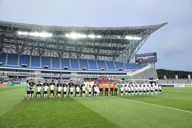 【朗報】世界サッカー大会日本戦の観客数、ガチで凄すぎるｗｗｗｗｗｗｗｗｗｗｗ