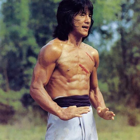 【動画】全盛期ジャッキーチェンの壁蹴り、常軌を逸してると話題にｗｗｗｗｗｗｗｗｗｗｗｗｗ