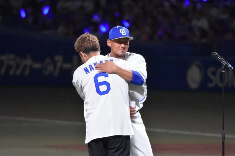 中田翔、引退セレモニーで謝罪 「中日の戦力になれなかった」