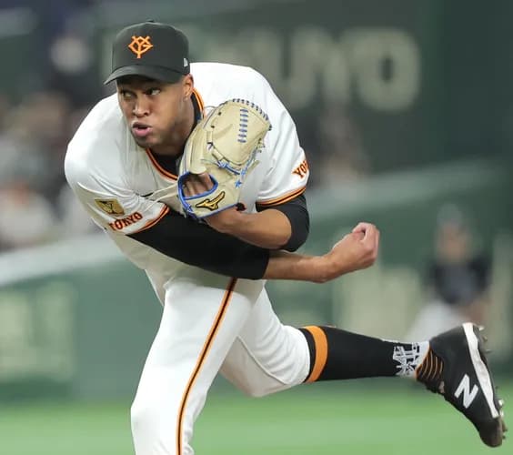 巨人ライデル(12億)　福岡モイネロ(10億)　横浜バウアー(9億)