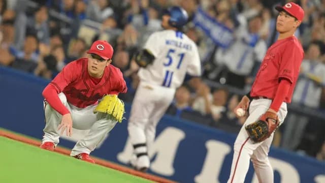 カープ堂林痛恨エラーで首位陥落。末包〝超東キラー〟3号！森下7回1自責の好投も援護ならず【広島1-2DeNA/試合結果】