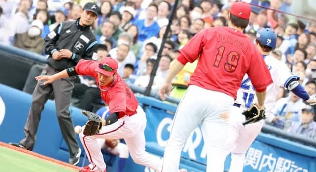 カープ床田『猛打賞＆8回自責0』で完投負け。二俣エラー＆ファビ後逸で決勝点献上。10安打放つも4度目の完封負け。31年ぶりハマスタ6連敗【広島0-2DeNA/試合結果】