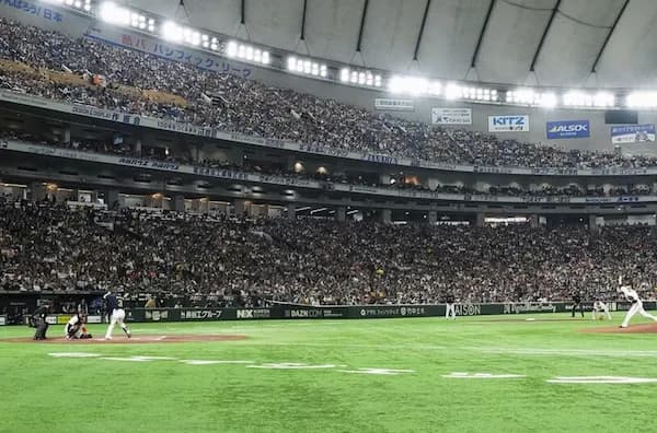 そりゃ野球離れが進むわけだわ...今季から試合中の写真動画の投稿禁止のプロ野球野球の時代錯誤