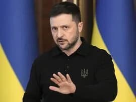ゼレンスキー氏、クリミアの奪回不可能と認める－トランプ氏に配慮か