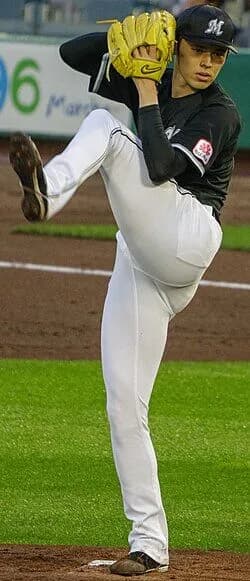 佐々木朗希ってなんであんなに足上げるん？