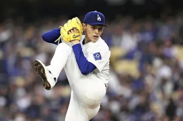 佐々木朗希ってなんであんなに足上げるん？？？