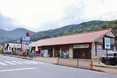 【謎】道の駅でソフトクリームうまそうに食べてるおじさんいるでしょ？