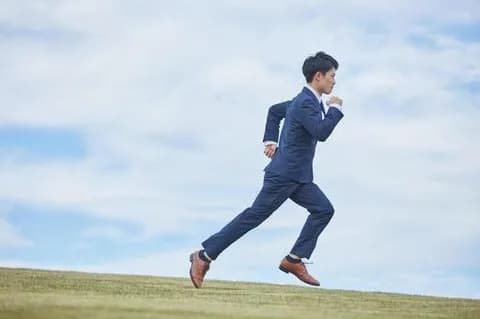 【真理】強者女性「足速い男じゃないと無理、足遅いと冷めるわw」←女性たちから共感の嵐