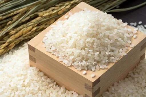 【悲報】米が10kg3000円→5000円のころ「この値段は不作によるものなので来年には戻る」