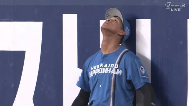 どうした万波…　今日も痛い落球で天を仰ぐ