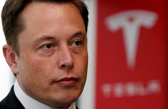 【悲報】イーロン・マスクさん、ゲーム実況に挑戦するもコメント欄が地獄で即終了ｗｗｗｗｗｗ