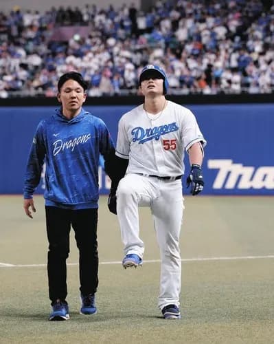 【中日】離脱細川に井上監督「めど立たない。10日、２週間で治らない」