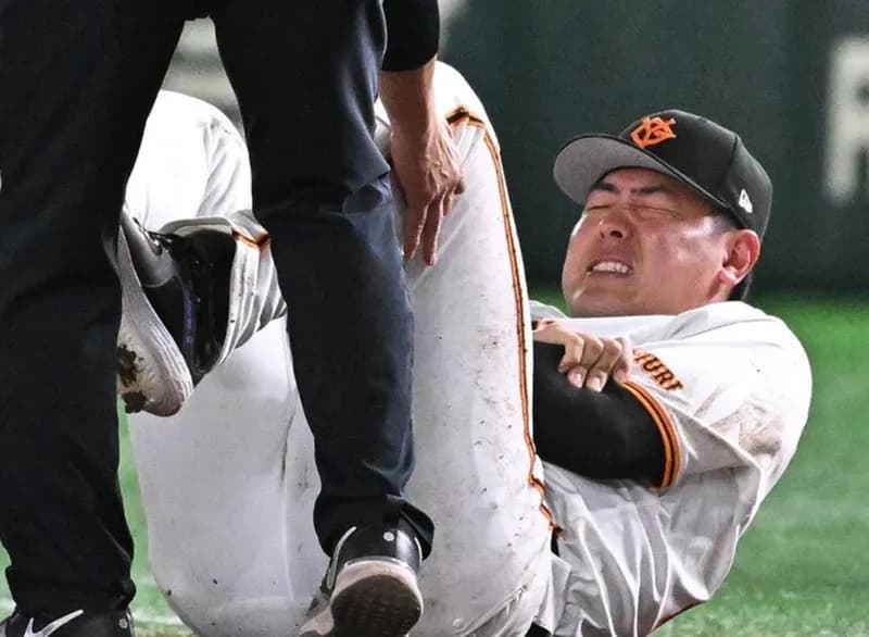 【超絶悲報】岡本和真、左肘の靭帯損傷 今季絶望的か