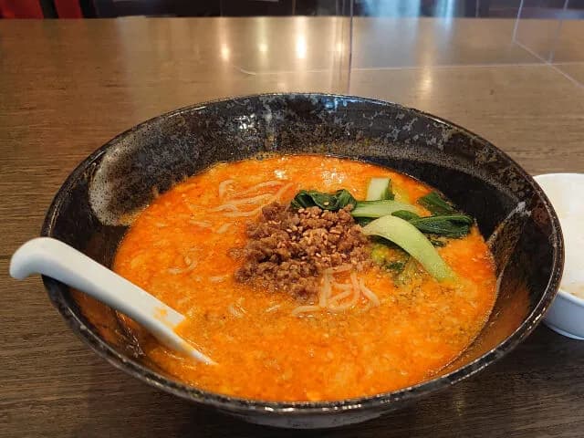 ラーメンで醤油、味噌、塩、豚骨に並ぶ形式