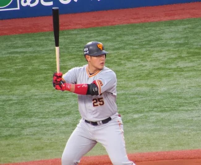 非常事態の巨人に「岡本の長期戦線離脱は人災。阿部監督ら首脳陣の責任だ」と大物OBが緊急提言…「痛すぎる。優勝が遠のいた」