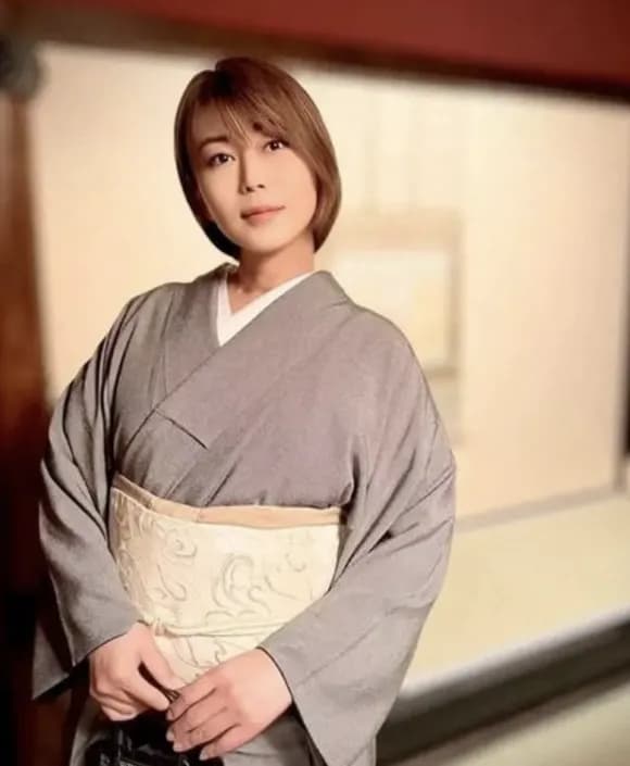 【画像】氷川きよし氏(キーナちゃん)またしても限界×突破可能性のドアをぶち破りまくってしまうｗｗｗｗ