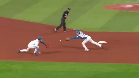 【日本ハム】ベテラン石井×ルーキー山縣!早稲田二遊間コンビがピンチを救う