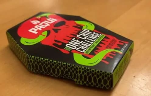 【悲報】キッズ（14）、ポテチが辛すぎて死亡・・・