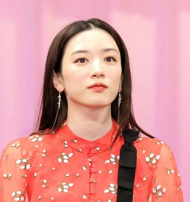 【悲報】永野芽郁さん、サントリー・三菱重工・モスバーガーのサイトから相次いで削除される