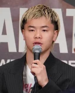 【悲報】那須川天心（26歳、キックボクシング42戦42勝、総合格闘技4戦4勝、ボクシング6戦6勝）←この人の評価ｗｗｗ