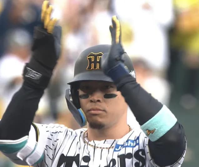 5月15日 佐藤輝明 登録抹消　←　今考えたらただのイジメやったな