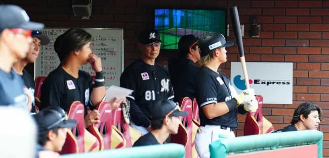 ロッテ吉井監督　新外国人右腕に完封食らって今季9度目の零敗「初めて見るピッチャーで…」