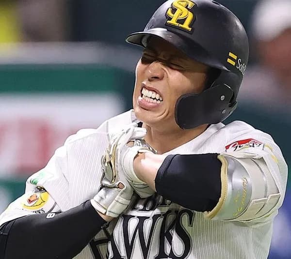 死球で途中交代の野村勇について小久保監督が言及「病院に行くほどではないと聞いてる」